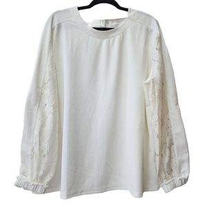 NWOT Women Lace Sleeve details Blouse XXL
